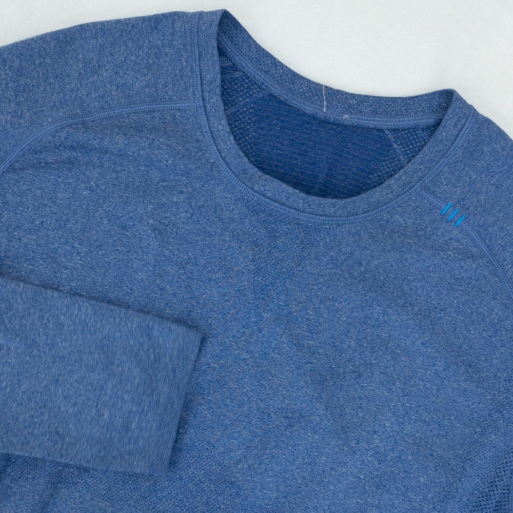 Lululemon Metal Vent Tech Shirt Mens Large Blue Long Sleeve Seamless Workout